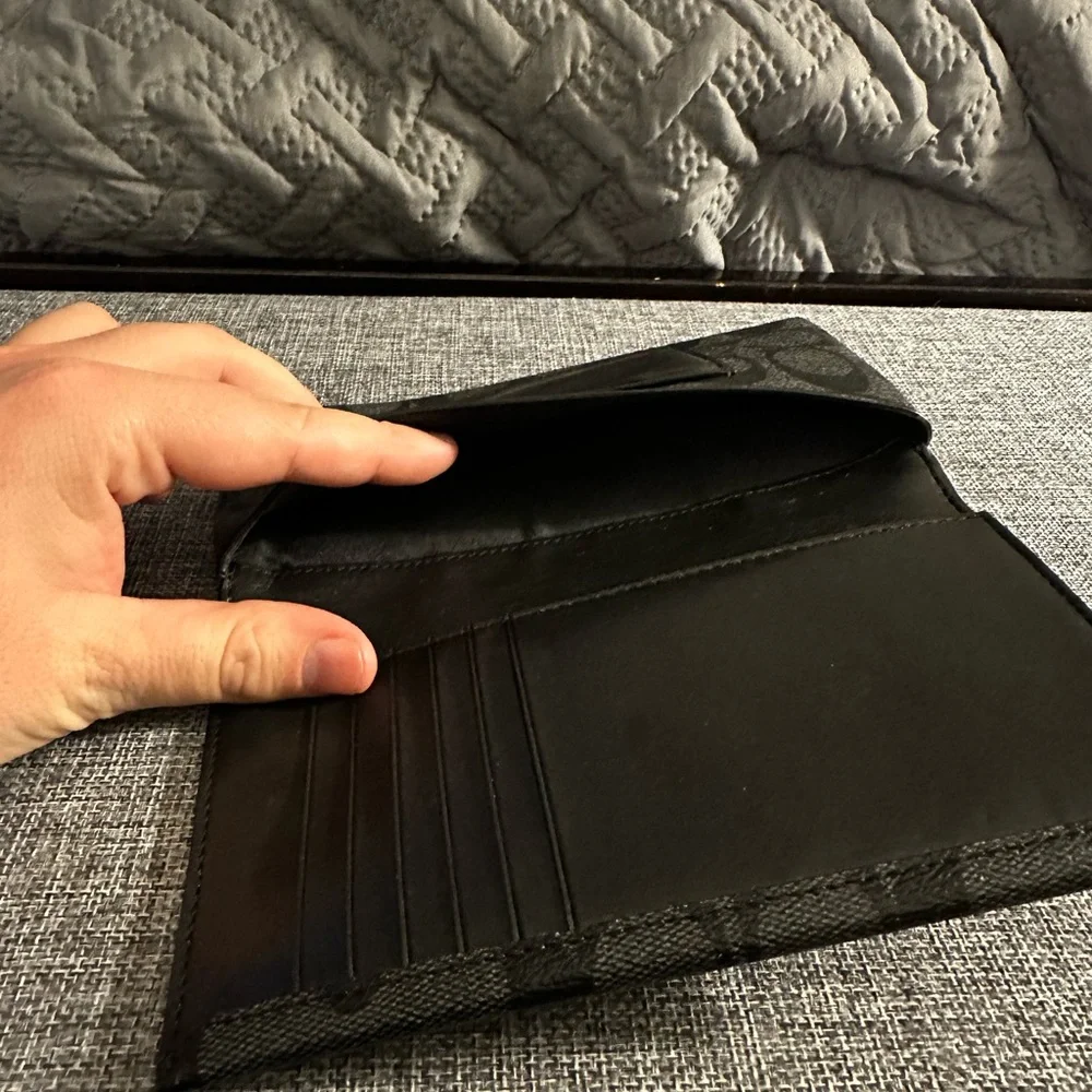 Unisex Coach Large Wallet - Black - Picture 6 of 6